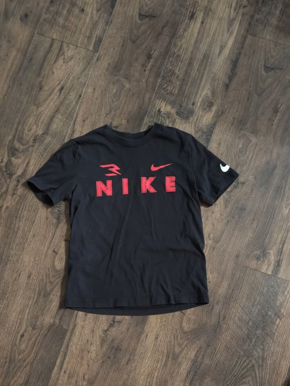 Black Nike Tee - Small (8-10)